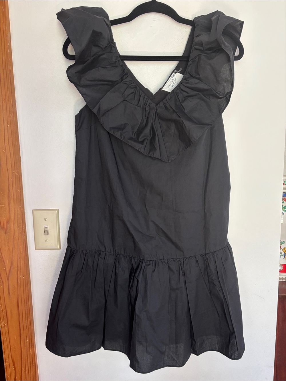 Hyacinth House Black Ruffle Neck' Dress size XS